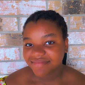 Meet your Posher, Malia